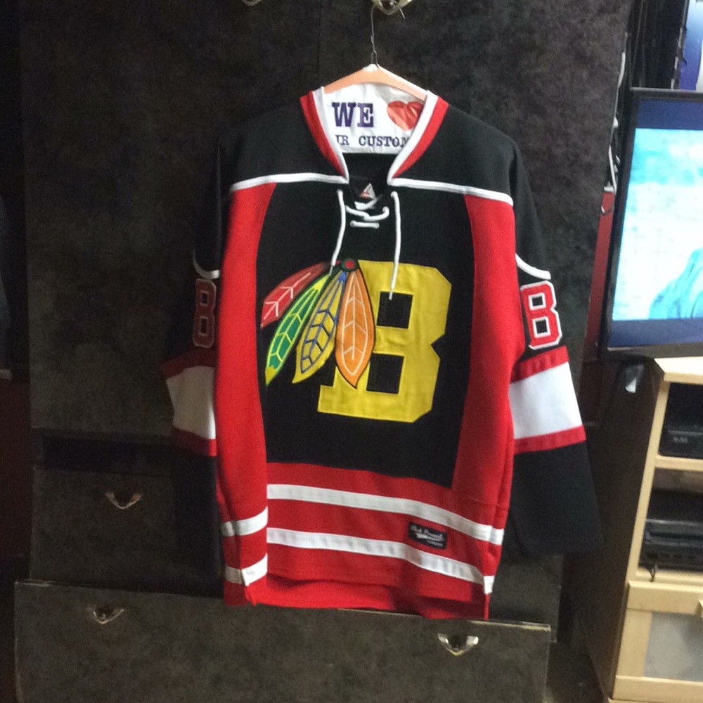 Men Black Pyramid Hockey Jersey Size Large